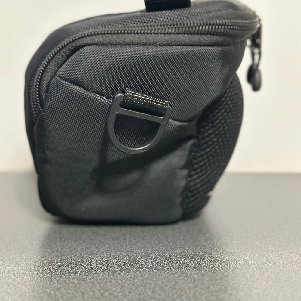 Case Logic Luminosity Compact Holster